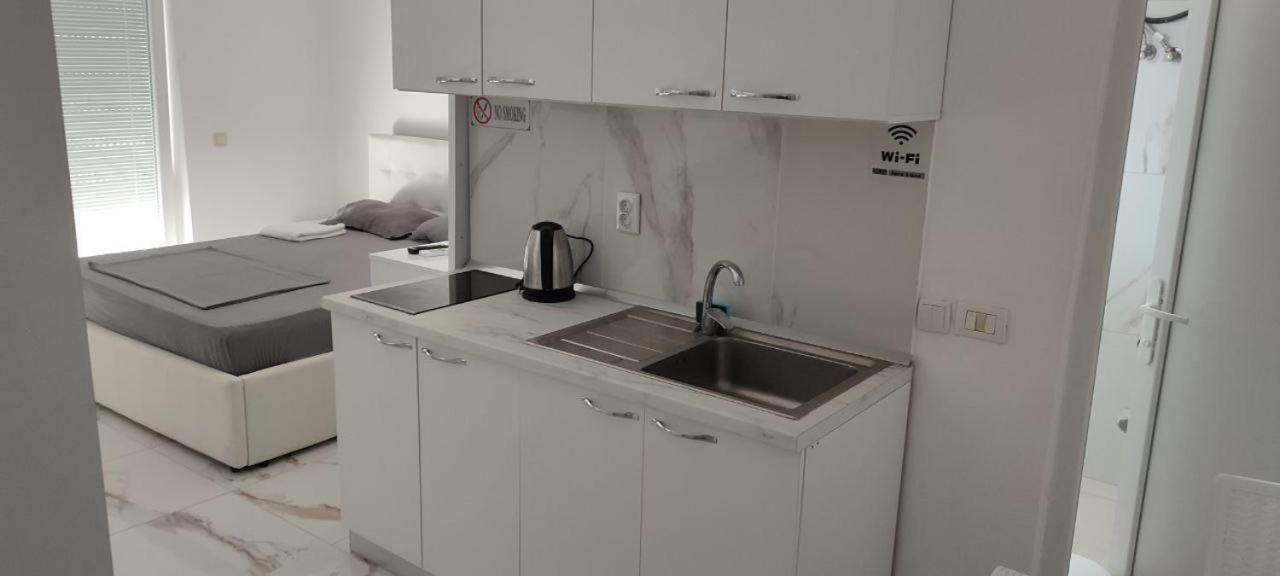 Golem Apartment المظهر الخارجي الصورة